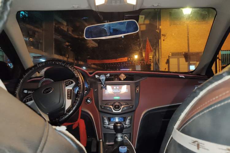 Used BYD G5 2014 1.5TI Manual Luxury Edition
