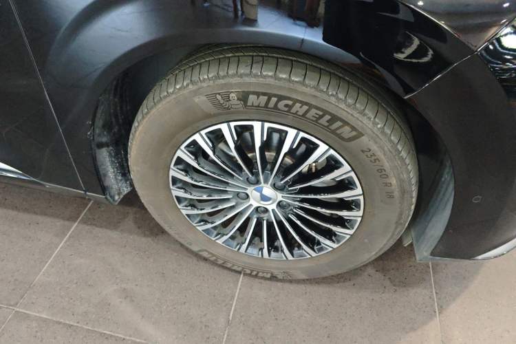 Used Denza D9 2024 DM-i 980 Four-Wheel Drive Flagship Model
