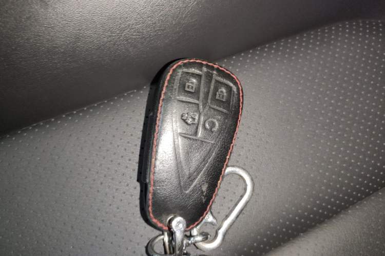 Used CHANGAN UNI-V 2023 1.5T Prestige Model
