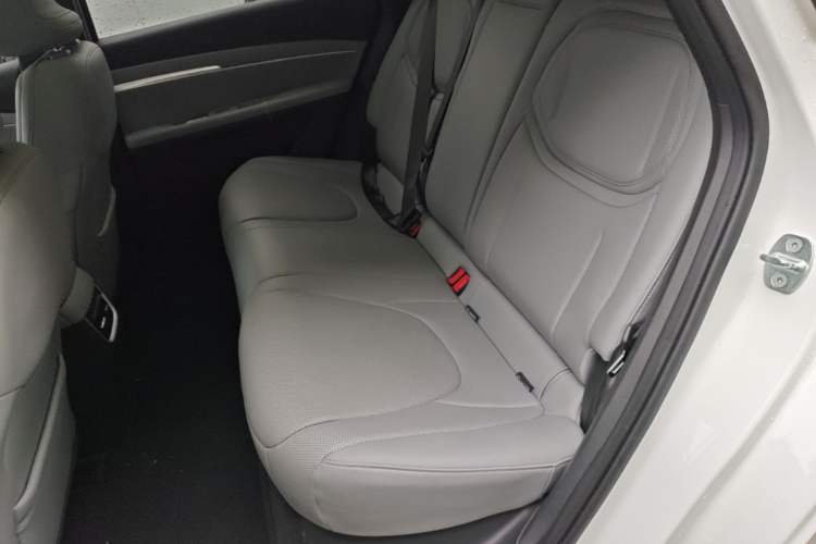Used XPeng MONA M03 2025 600 with Ultra-Long Range Max Left Rear Seat