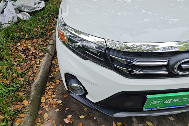 Used GAC Trumpchi GS3 2017 150N Automatic Elite Edition Right Front Headlight