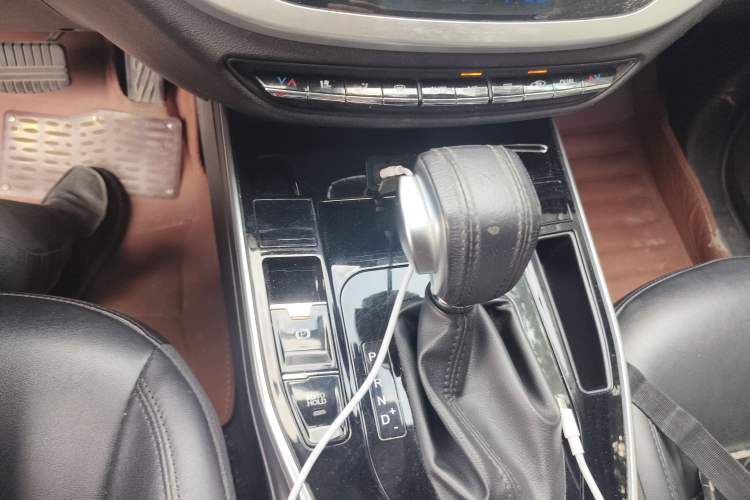 Used Soueast DX7 2019 1.5T Automatic Smart Connect Fashion Edition China VI Standard