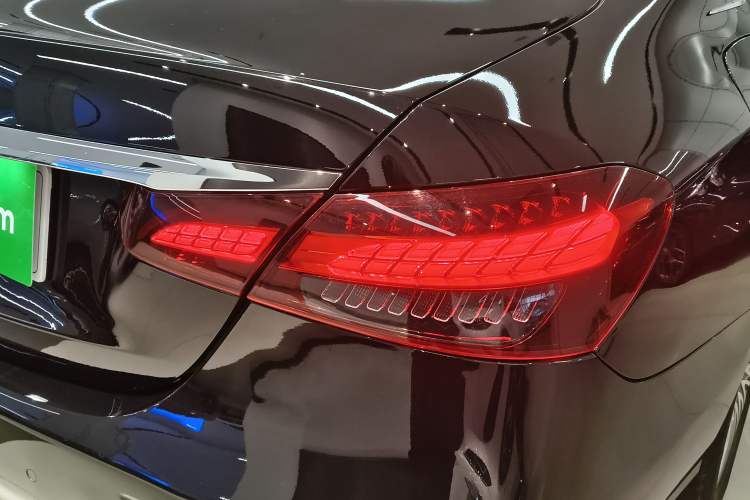 Used Mercedes-Benz E-Class 2023 Facelift E 260 L