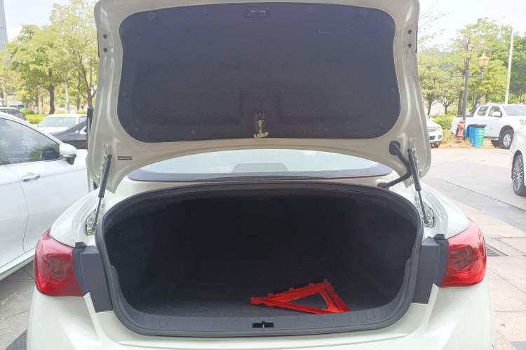 Used Infiniti Q50L 2015 2.0T Enjoyment Edition
