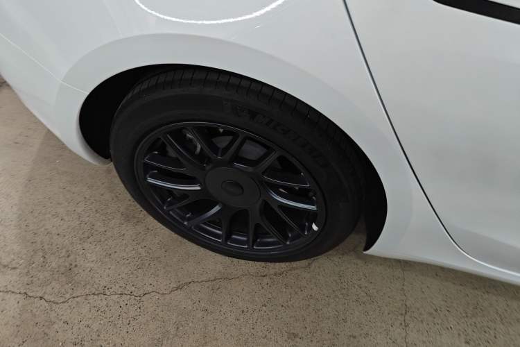 Used Tesla Model 3 2023 Long-Range All-Wheel-Drive Version