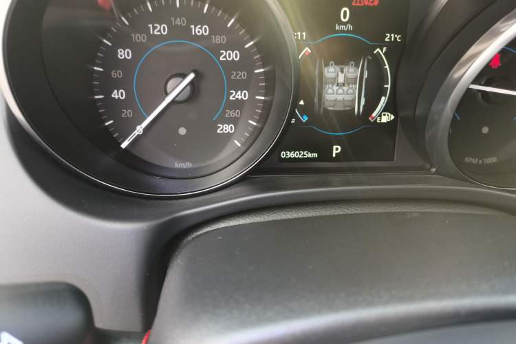 Used Jaguar XE 2018 2.0T 300 PS All-Wheel-Drive R-Sport Sport Edition Odometer Close Up