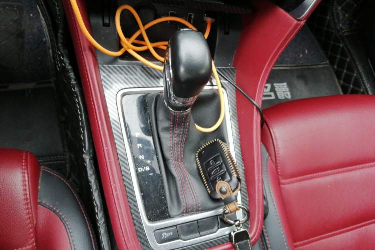 Used MG 6 2018 20T Automatic Trophy Premium Internet Edition China VI Standard Gear Lever