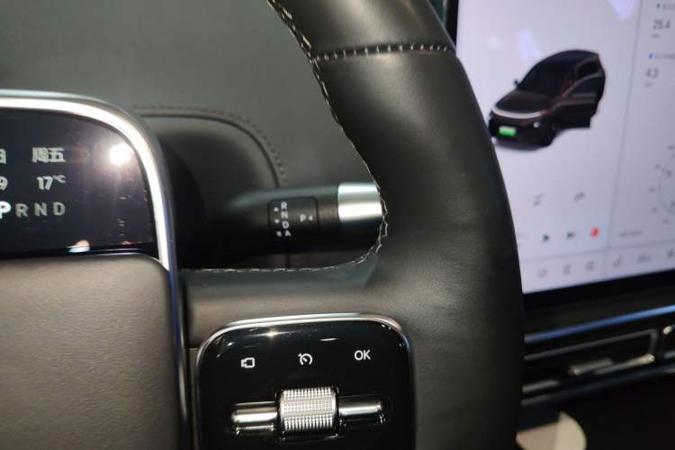 Used Li Auto L8 2023 Pro Model
