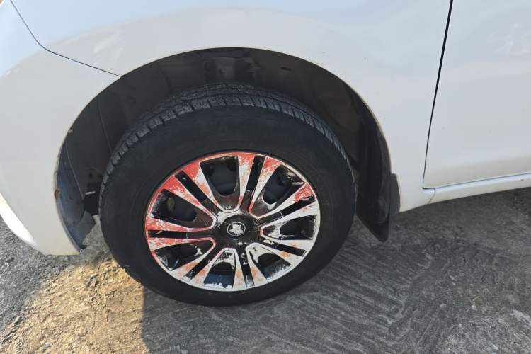 Used Venucia R30 2014 1.2L Manual Enjoyment Edition