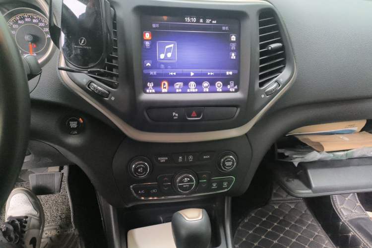 Used Jeep Cherokee 2017 2.0L Superior Edition