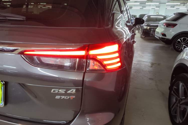 Used GAC Trumpchi GS4 2022 270T Automatic Smart Drive Technology Edition (Upgraded Version) Right Rear Taillight
