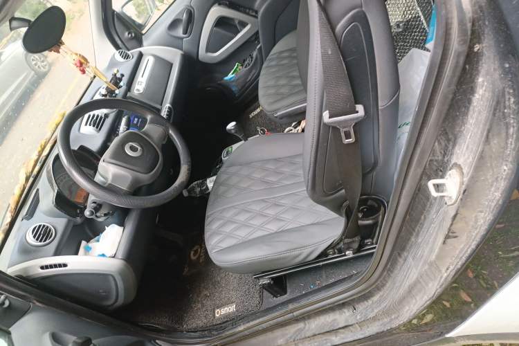 Used smart fortwo 2010 1.0 hardtop pure version Left Front Seat