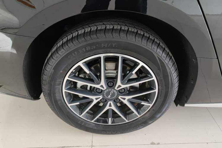 Used BYD Seal 07 DM-i 2025 DM-i 1.5L 70km Elite Model Right Rear Wheel Hub
