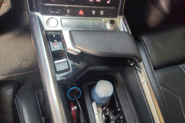 Used Audi e-tron 2019 55 quattro Global Limited Edition Edition 1 Gear Lever