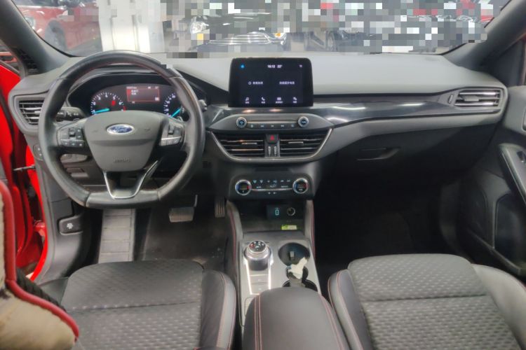 Used Ford Focus 2020 Hatchback EcoBoost 180 Automatic ST Line Center Console