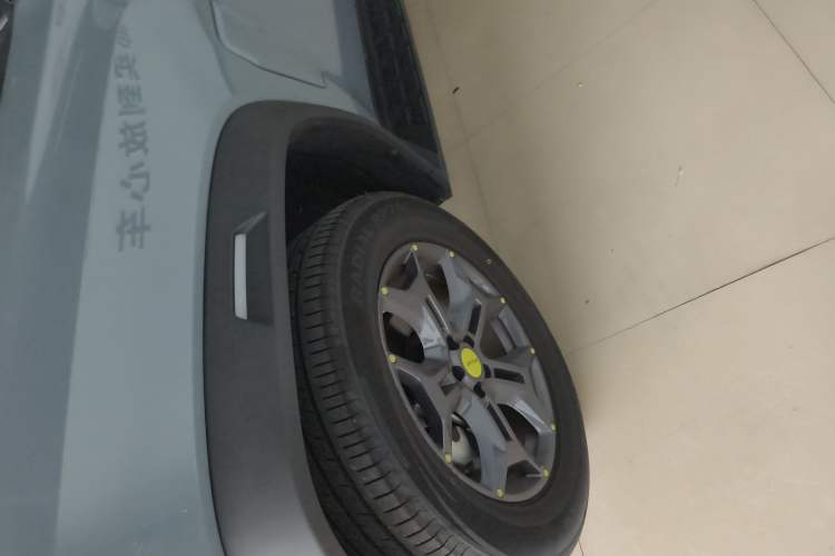 Used JETOUR Traveler 2023 2.0T All-Wheel-Drive CrossPRO Exterior 3