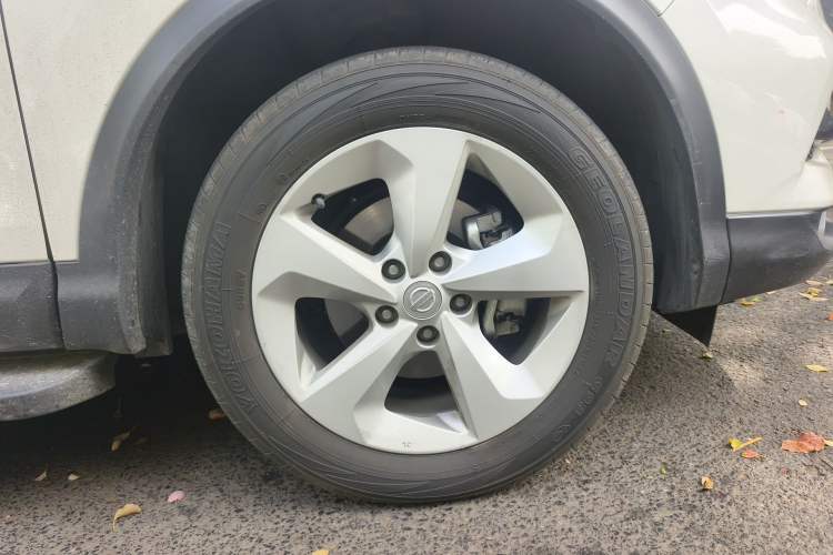 Used Nissan Qashqai 2022 2.0L CVT XV Smart Enjoyment Version Right Front Wheel Hub