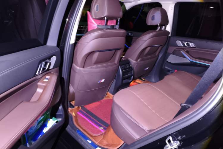 Used BMW X5 2022 xDrive 30Li Luxury M Sport Package
