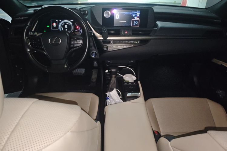 Used Lexus ES 2018 300h Premier Edition China VI Standard
