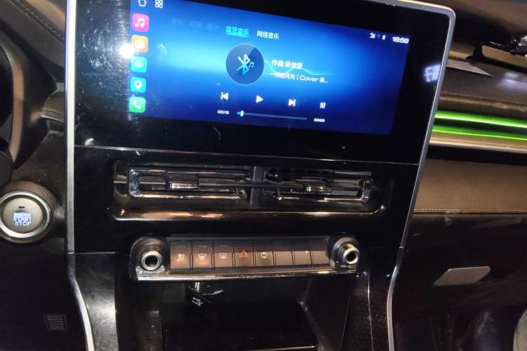 Used Haval M6 2021 PLUS 1.5T DCT Elite Smart Connectivity Model
