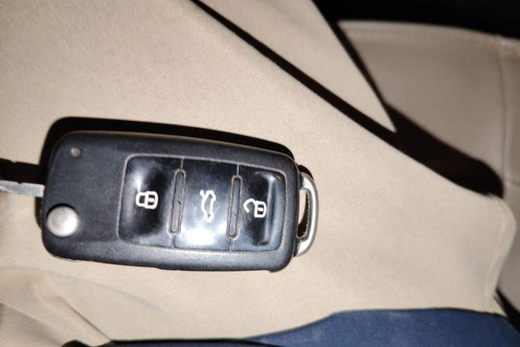 Used Volkswagen Bora 2014 1.6L Manual Fashion Edition
