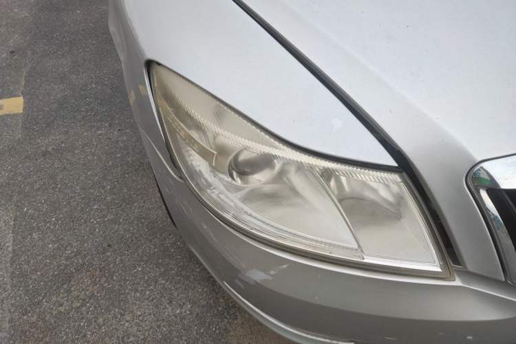 Used Skoda Octavia 2014 1.6L Manual Yijie Edition Right Front Headlight