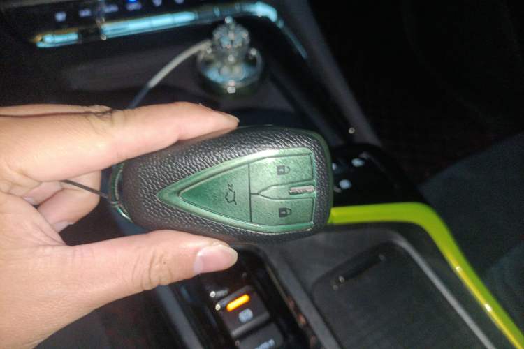 Used CHANGAN UNI-T 2022 1.5T Prestige Version Vehicle Key