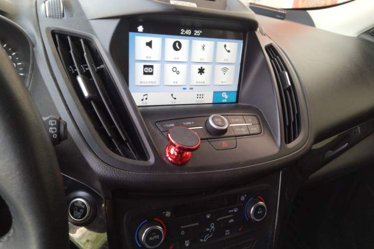 Used Ford Kuga 2017 EcoBoost 180 Two-Wheel-Drive Luxury Wing Edition