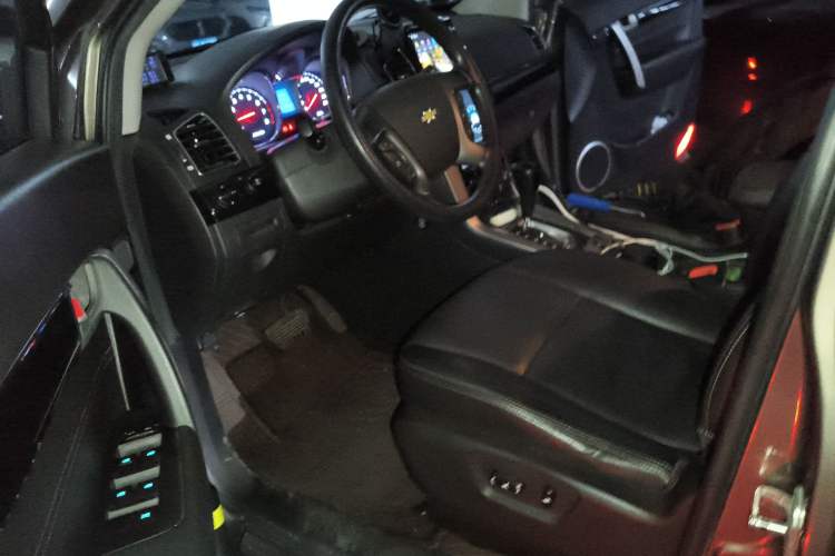 Used Chevrolet Captiva 2015 2.4L Two-Wheel Drive Urban Version 7 Seats