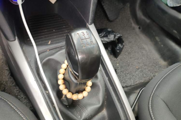 Used Peugeot 301 2018 1.6L Manual Comfort Edition Gear Lever