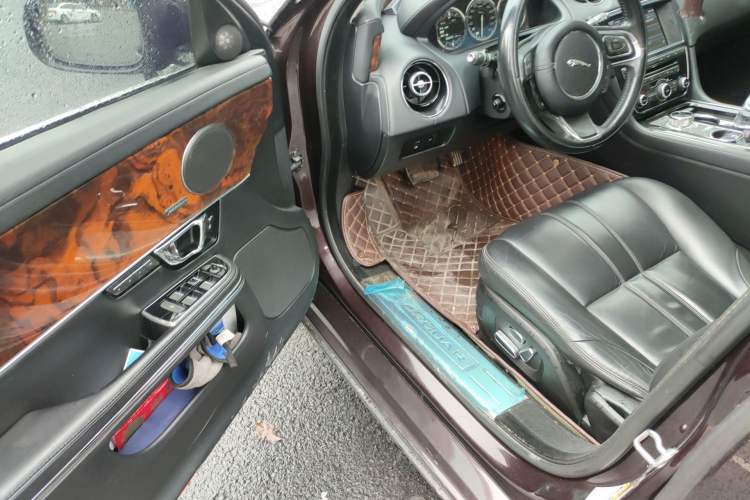 Used Jaguar XJ 2014 XJL 3.0 SC Four-Wheel Drive Panoramic Business Edition Driver Seat