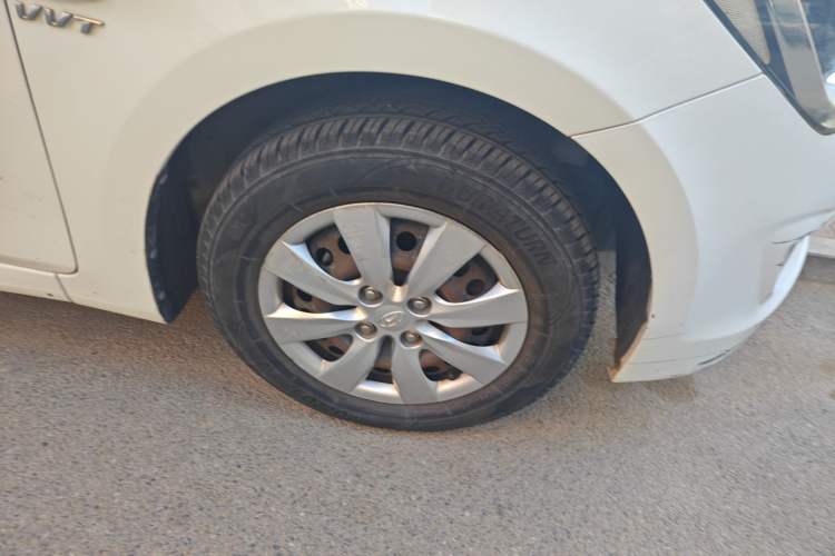 Used Hyundai Verna (older generation) 2014 1.4L Manual Smart GLS Trim Exterior 7