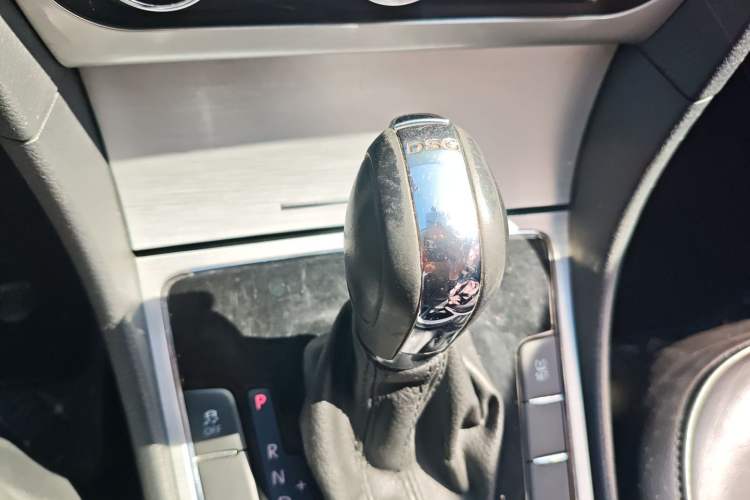 Used Volkswagen Passat 2015 1.8TSI DSG Prestige Edition