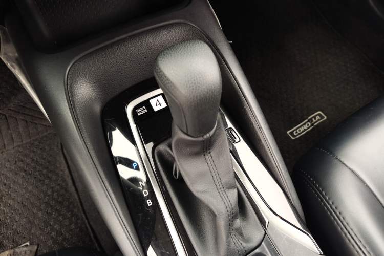 Used Toyota Corolla 2019 Dual-Engine 1.8L E-CVT GL-i Elite Edition