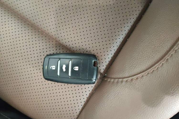 Used Changan CS75 2017 Shangkui Edition 1.5T Automatic Fengxiang Model