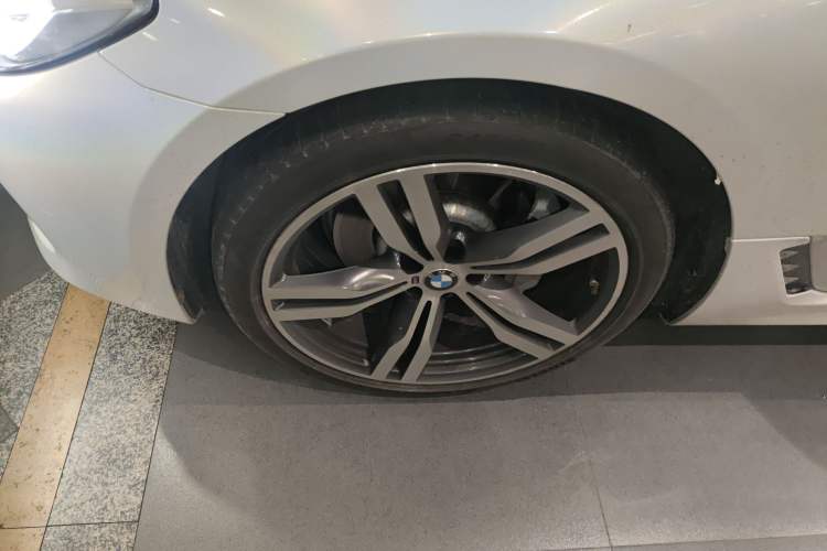 Used BMW 6 Series GT 2021 Restyled 630i M Sport Package Left Front Wheel Hub