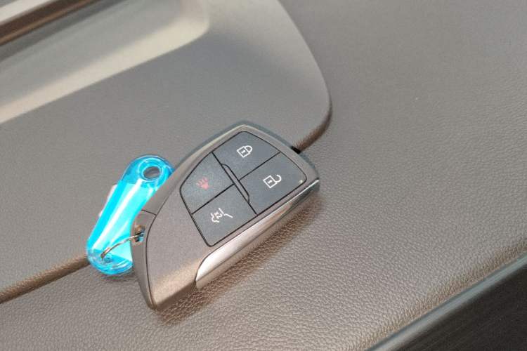 Used Buick Envision 2025 Encore Plus 28T Two-Wheel-Drive Platinum Edition
