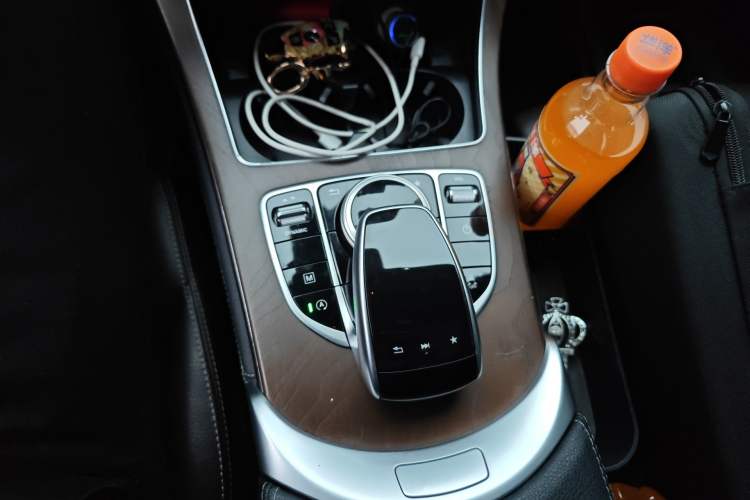 Used Mercedes-Benz GLC 2018 GLC 300 4MATIC Sport Edition Gear Lever