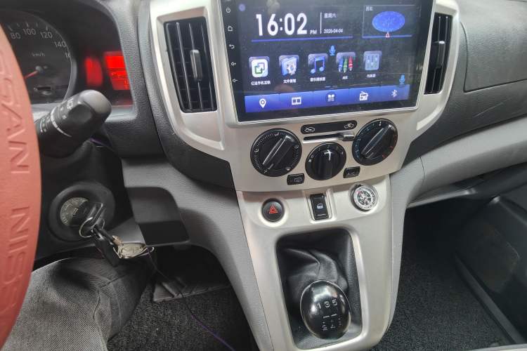 Used Nissan NV200 2012 1.6L 232 Seats Luxury Version Audio And AC Panel