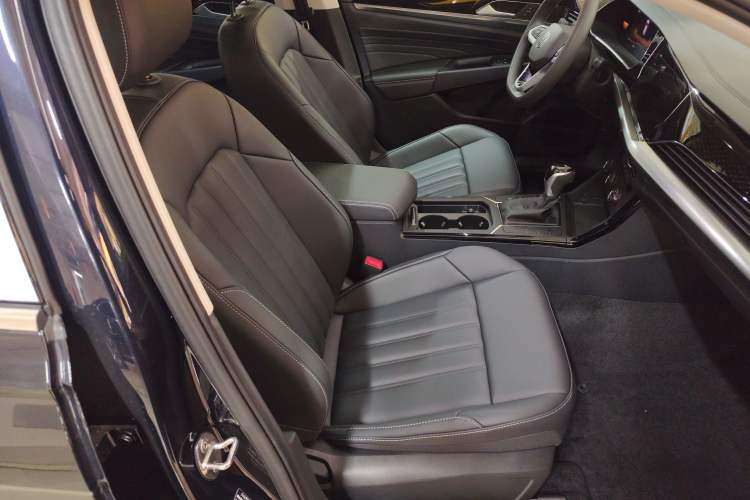 Used Volkswagen Passat 2024 280TSI Business Edition
