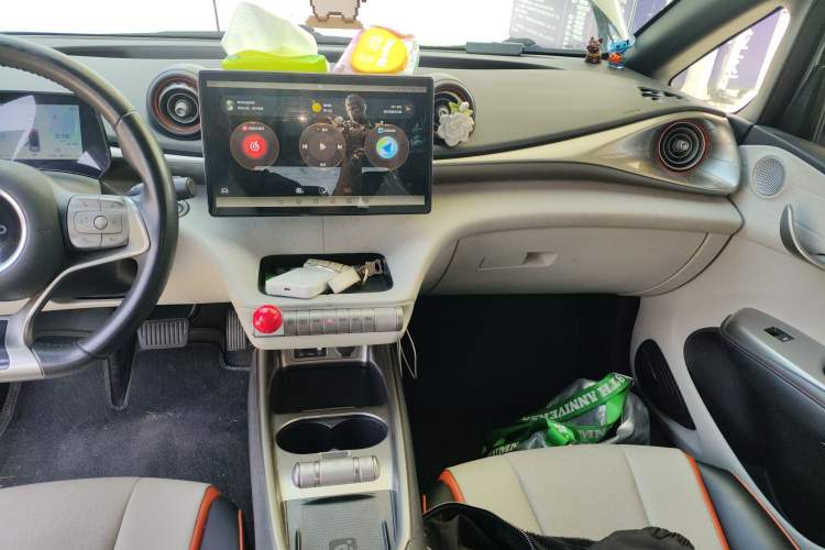 Used BYD Dolphin 2021 405 km Fashion Edition Audio And AC Panel