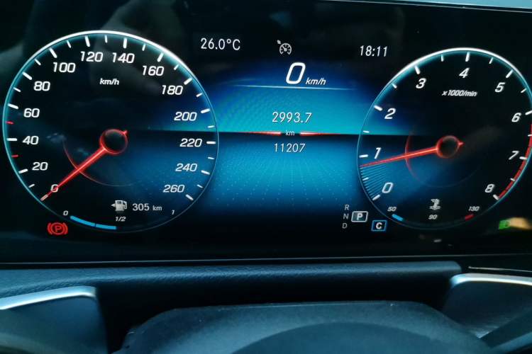 Used Mercedes-Benz GLB 2021 GLB 180 Dynamic Edition Odometer Close Up