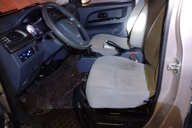 Used Jinbei Hiace X30 CNG 2021 1.5L Natural Gas Comfort-Class Passenger Vehicle SWCC15M