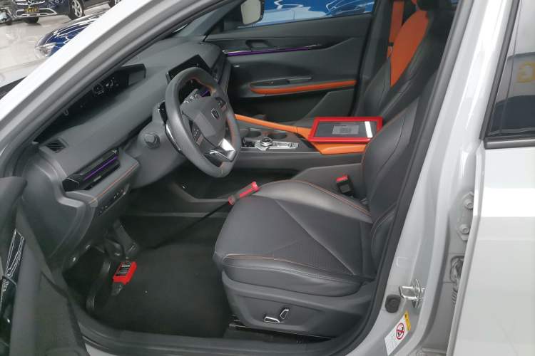 Used Changan UNI-V 2022 1.5T Smart Navigation Version
