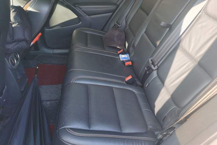 Used Volkswagen Tiguan 2016 300TSI Automatic Two-Wheel Drive Luxury Edition Interior 4