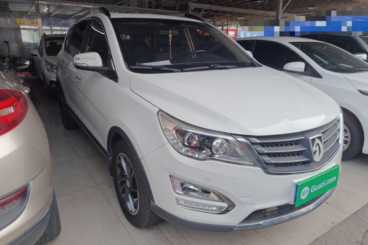 Used Baojun 560 2015 1.8L manual luxury version Front Right 45 Deg