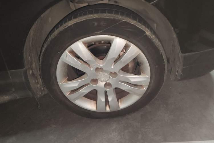 Used Peugeot 3008 2015 2.0L Automatic Classic Edition
