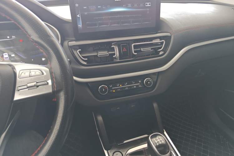 Used Bestune T33 2019 1.6L Manual Luxury Edition China VI
