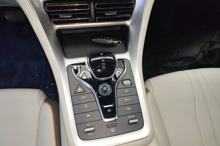 Used BYD Song Pro New Energy 2022 DM-i 51km Prestige Model Gear Lever