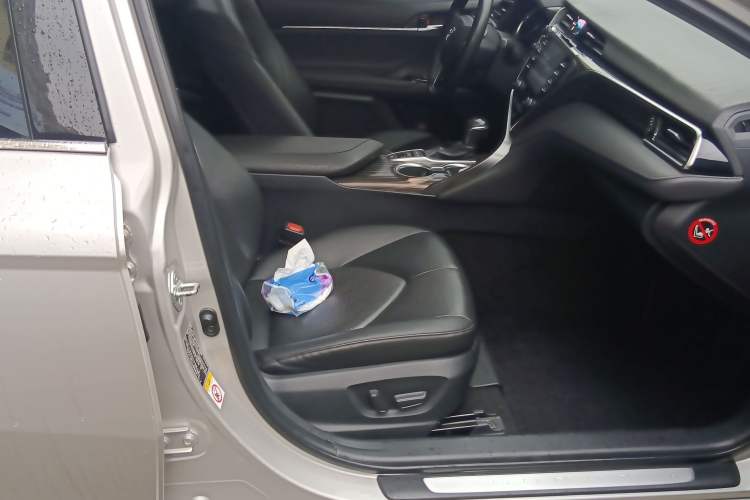 Used Toyota Camry 2018 2.5G Luxury Edition Right Front Seat